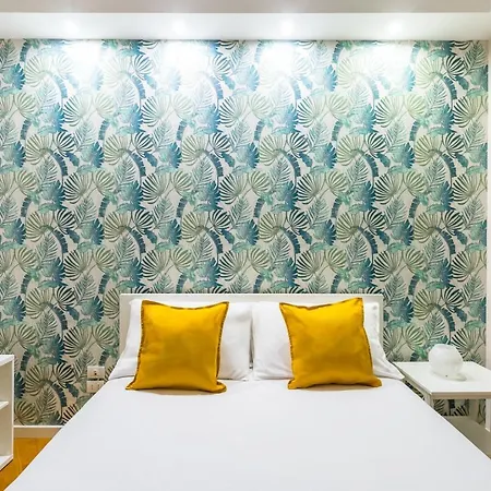 Stylish At Piazza Municipio By Wonderful Italy * 那不勒斯