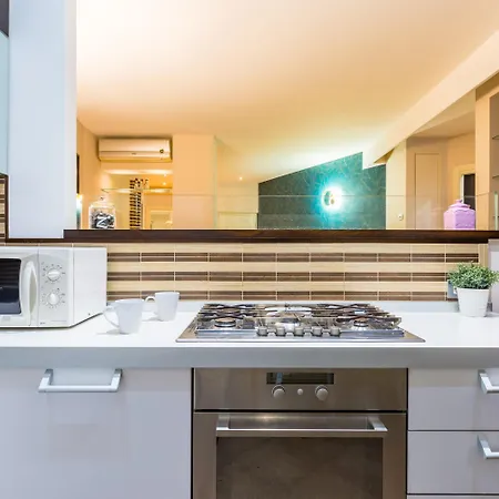 公寓 Stylish At Piazza Municipio By Wonderful Italy